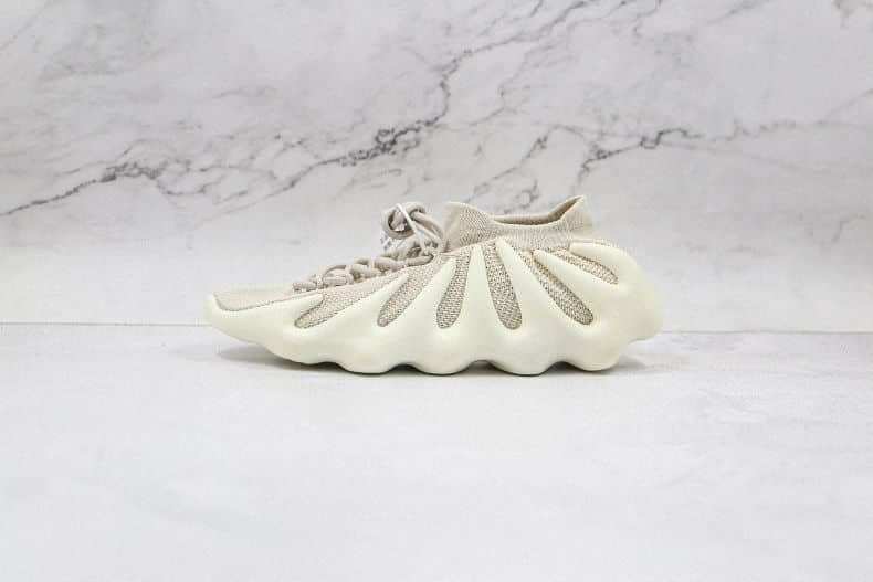 Spotting Fake Yeezy 450 'Cloud White' shoes online (1)